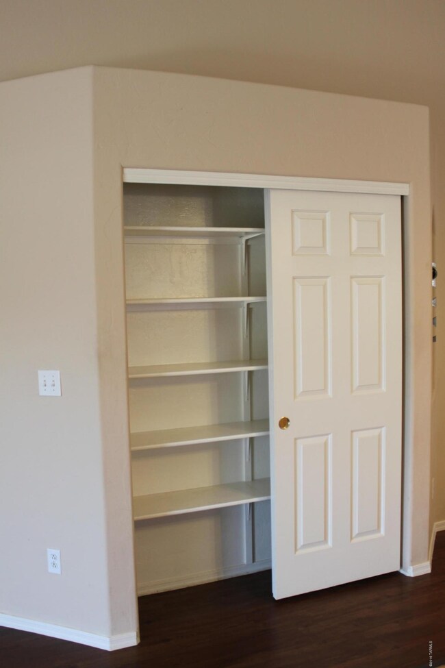 KITCHEN PANTRY