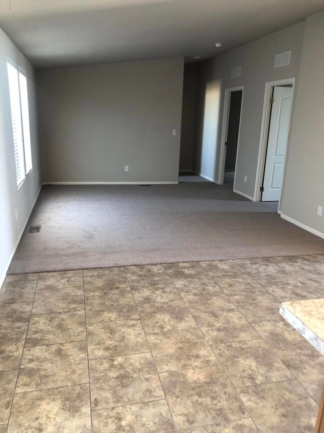 Open kitchen - family room