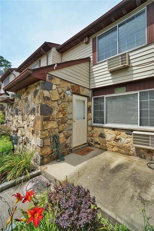 17 Fuller Ct, Staten Island, NY 10306 - photo 5