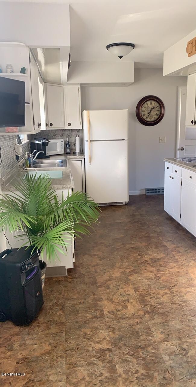 136 Harding Ave, North Adams, MA 01247 - photo 3