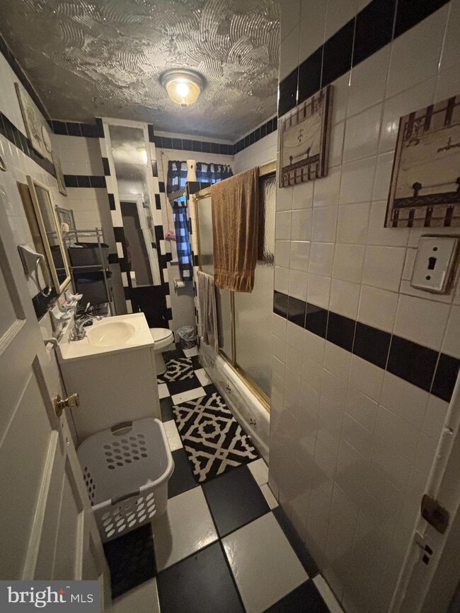 1323 Morton St, Camden, NJ 08104 - photo 7