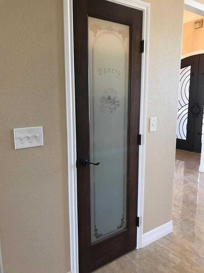 10529 W Yukon Rd, Odessa, TX 79764 - photo 6