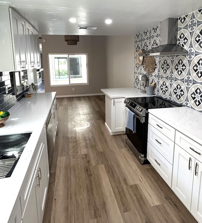 Merry Vale Way_Kitchen 2