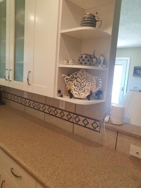 KITCHEN BACKSPASH