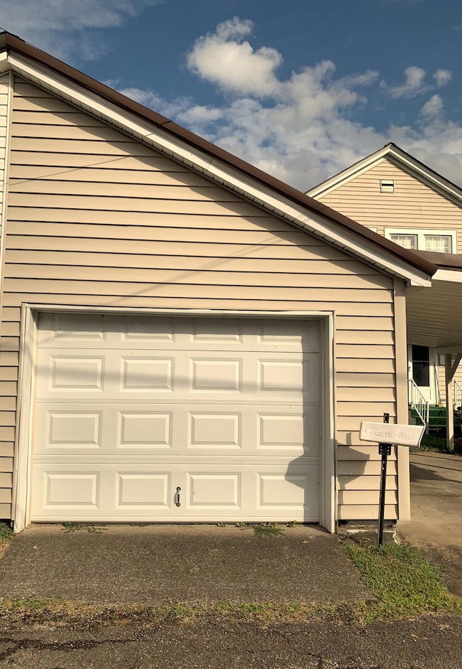 41 Begonia Ln unit 41A, Alloy, WV 25002 - photo 7