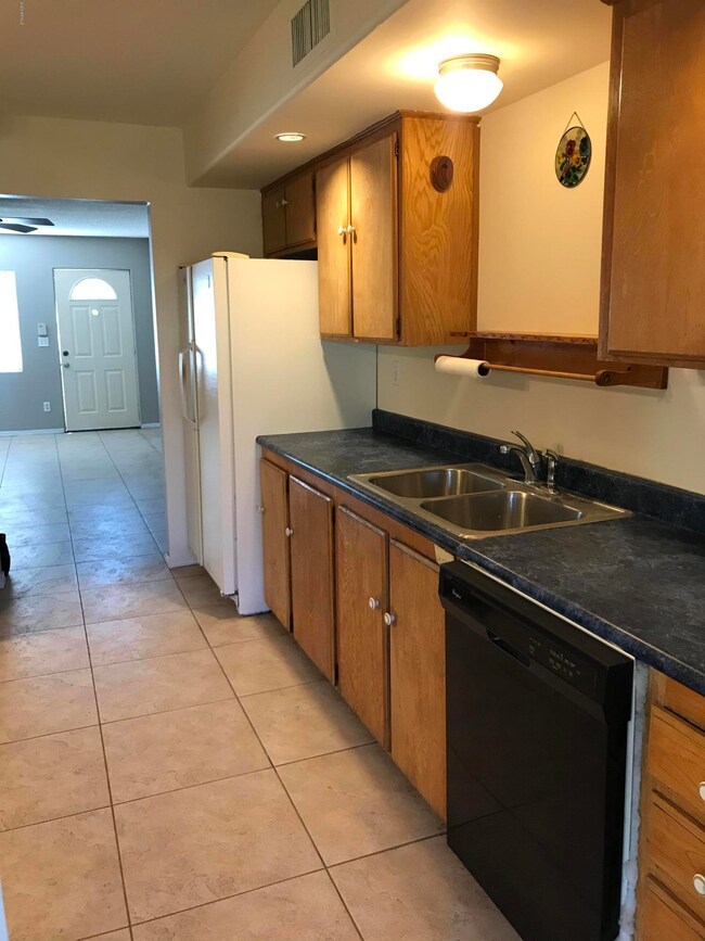 216 W Hillside St, Mesa, AZ 85201 - photo 6