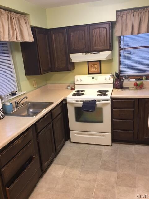 548 North Cir, Bethlehem, PA 18018 - photo 2