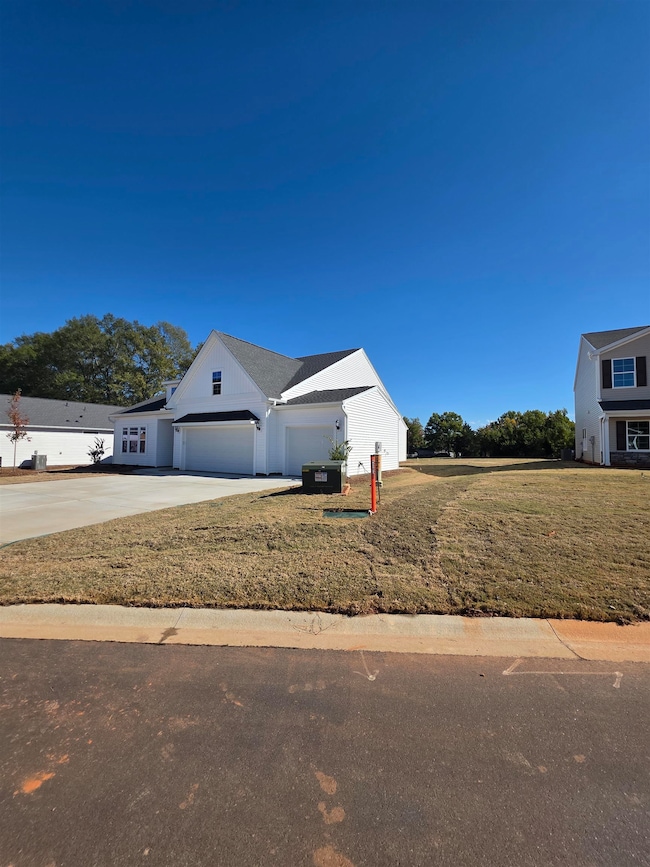 411 Dodger Ave, Chesnee, SC 29323 - photo 4