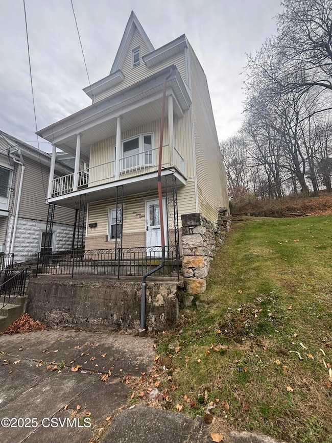 438 W Mulberry St, Shamokin, PA 17872 - photo 2