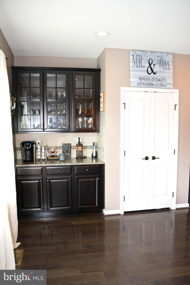 137 Trout Lily Dr, Lake Frederick, VA 22630 - photo 5