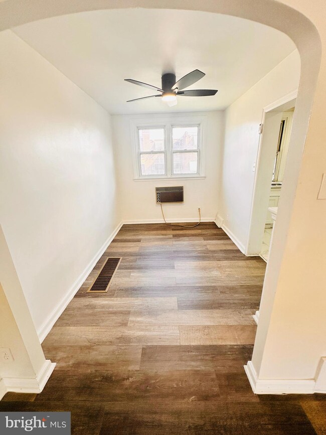 4615 Weymouth St, Philadelphia, PA 19120 - photo 6