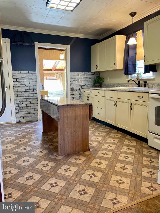 782 Tacoma Blvd, Westville, NJ 08093 - photo 6