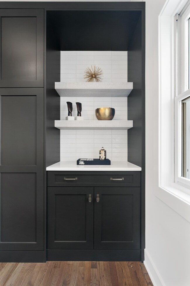 1116 W Addison St unit 1, Chicago, IL 60613 - photo 7