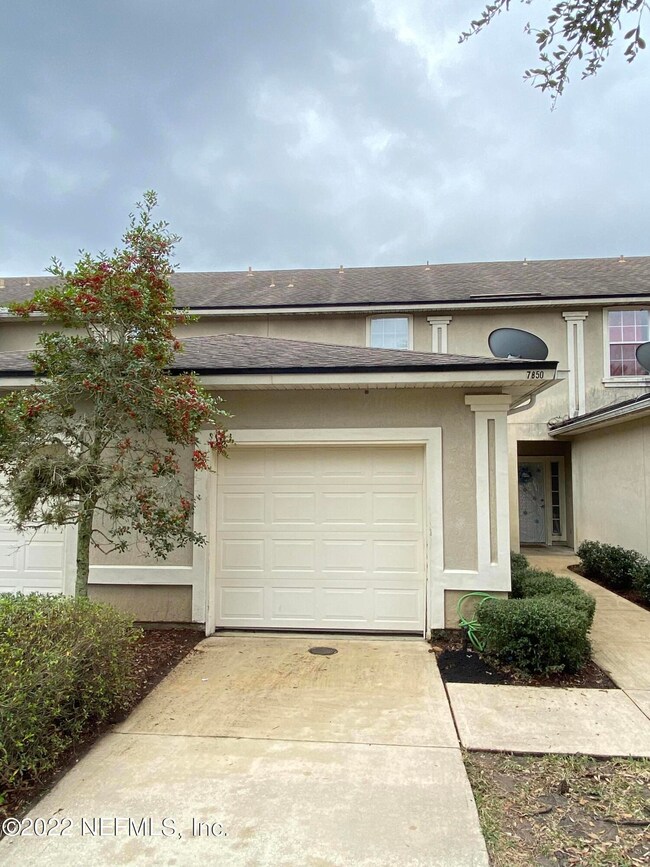 7850 Melvin Rd, Jacksonville, FL 32210 - photo 2
