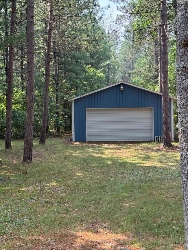 333 E 20th St, Baldwin, MI 49304 - photo 3