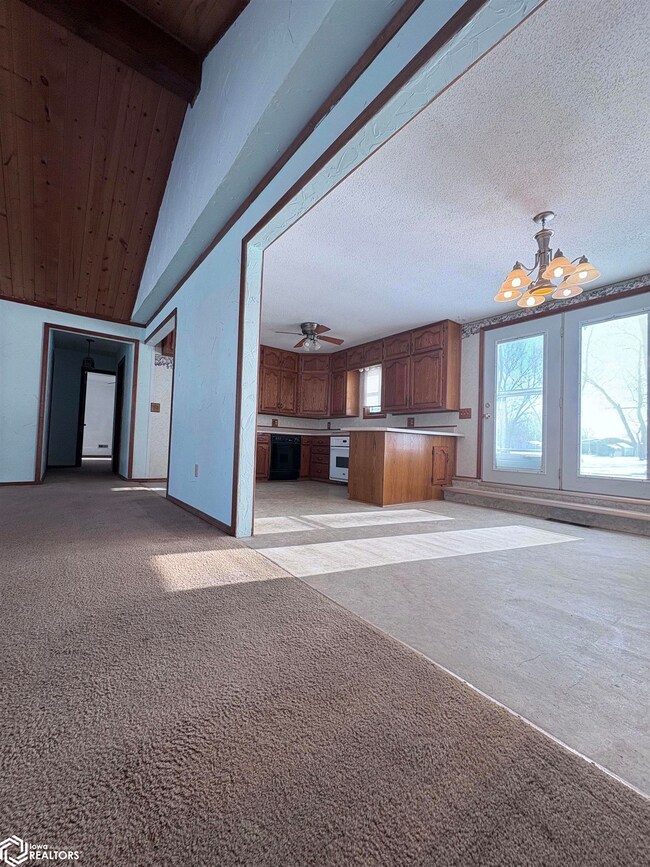 11995 Rutledge Rd, Ottumwa, IA 52501 - photo 5