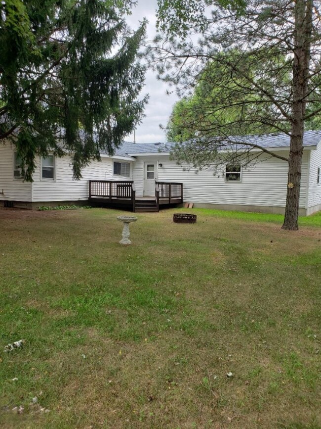 1102 Walnut-corner deck-porch