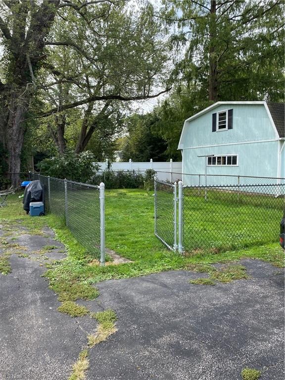 1812 W. 11 backyard