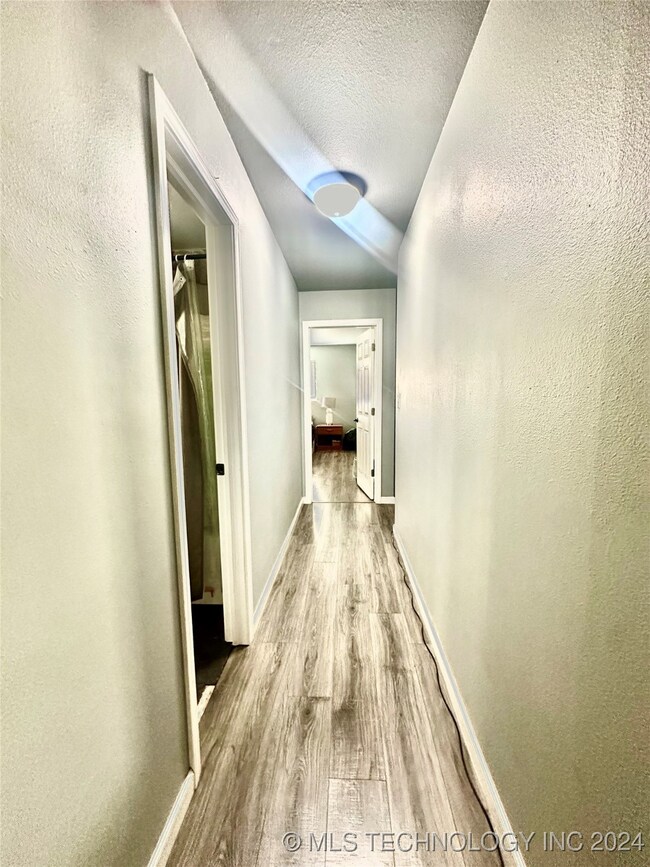 735 Valentine Ln, Claremore, OK 74017 - photo 5