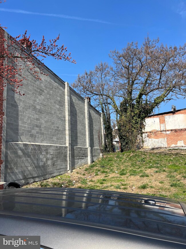 1802 N Dallas St, Baltimore, MD 21213 - photo 2