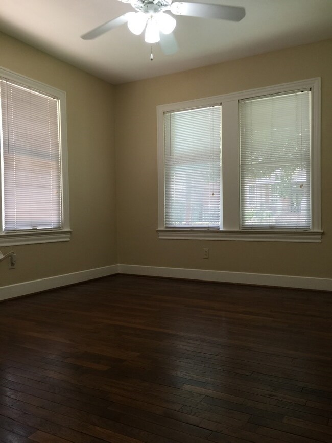 746 Beverly St, Houston, TX 77007 - photo 2