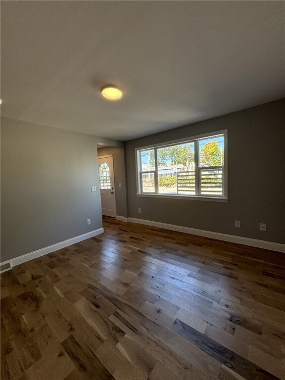 865 W Shore Rd, Warwick, RI 02889 - photo 5