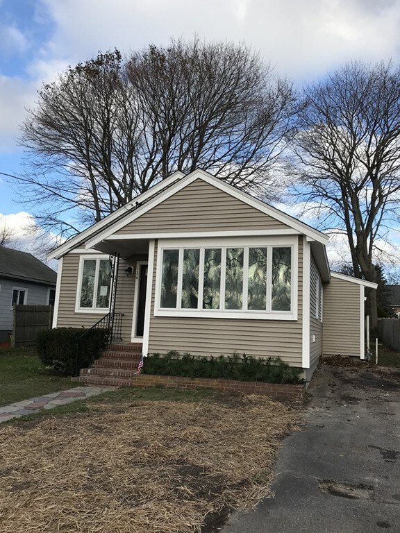 136 Arnold Rd, Marshfield, MA 02050 - photo 2