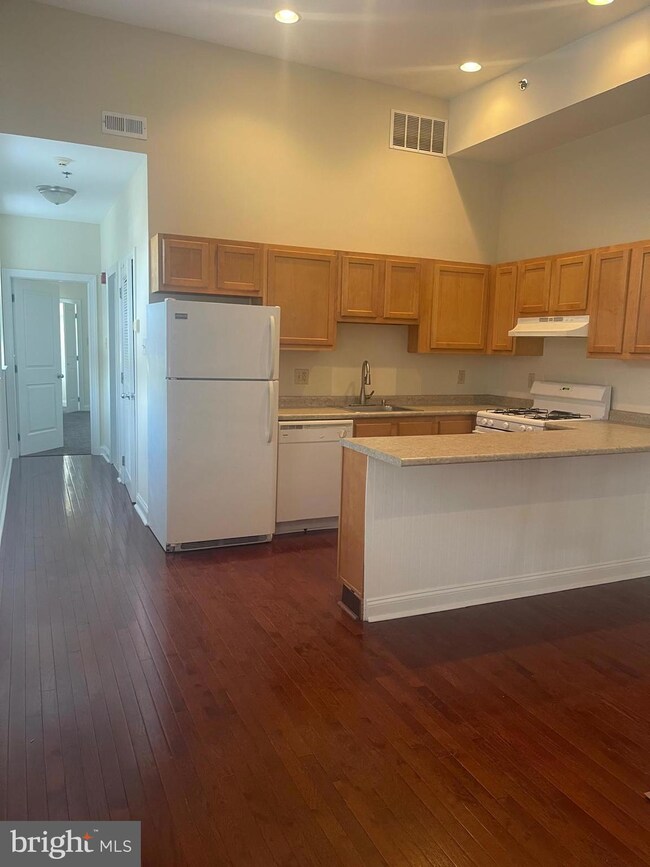 609 Summit Ave unit 5, Jenkintown, PA 19046 - photo 4