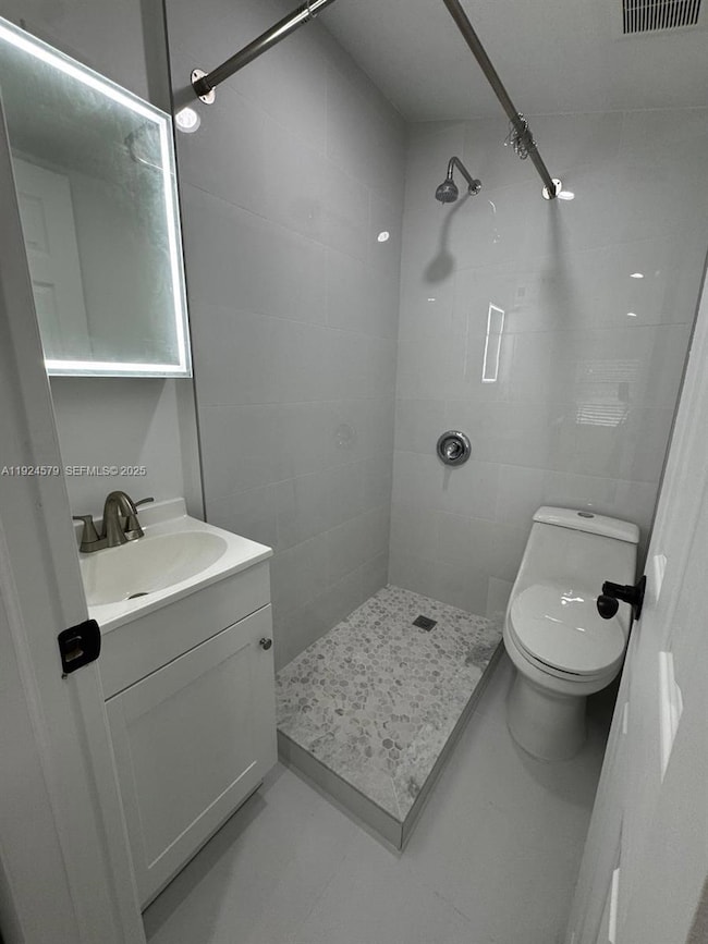 525 NW 91st St unit 2, Miami, FL 33150 - photo 2