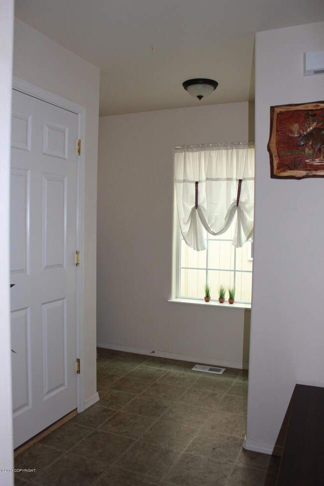 5741 Sapphire Loop unit 34A, Anchorage, AK 99504 - photo 4