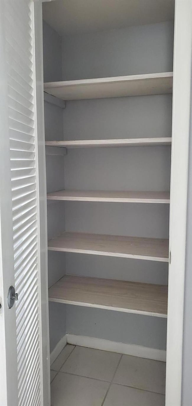 61 Coventry C, West Palm Beach, FL 33417 - photo 6