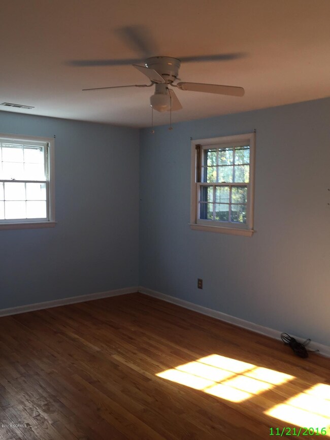 811 Edgewood Dr, Jacksonville, NC 28540 - photo 6