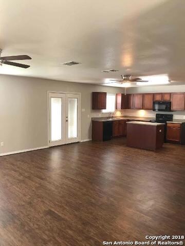 10631 S Shaenridge, San Antonio, TX 78254 - photo 2