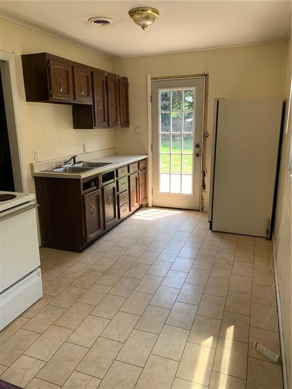 2515 Pearl St, Columbus, IN 47201 - photo 4