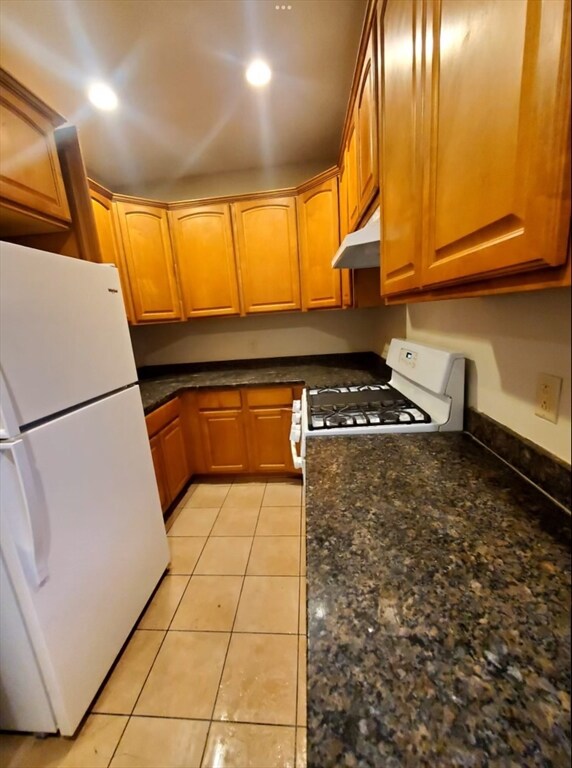 7 Irwin St, Winthrop, MA 02152 - photo 3