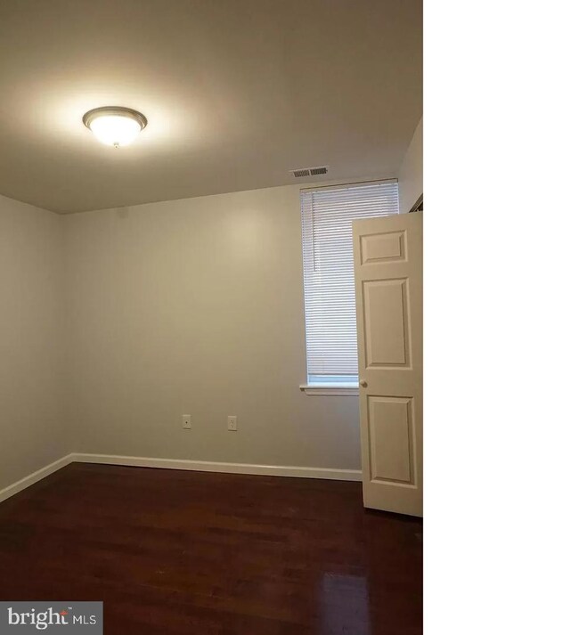 4945 Chestnut St unit 1ST FL, Philadelphia, PA 19139 - photo 6