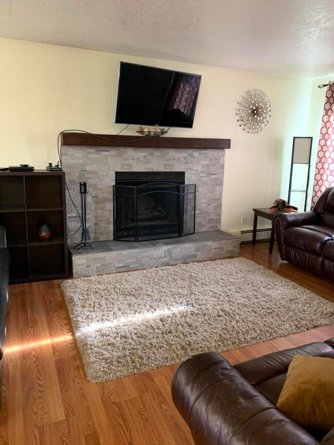 3504 Wyoming Dr unit 1, Anchorage, AK 99517 - photo 2