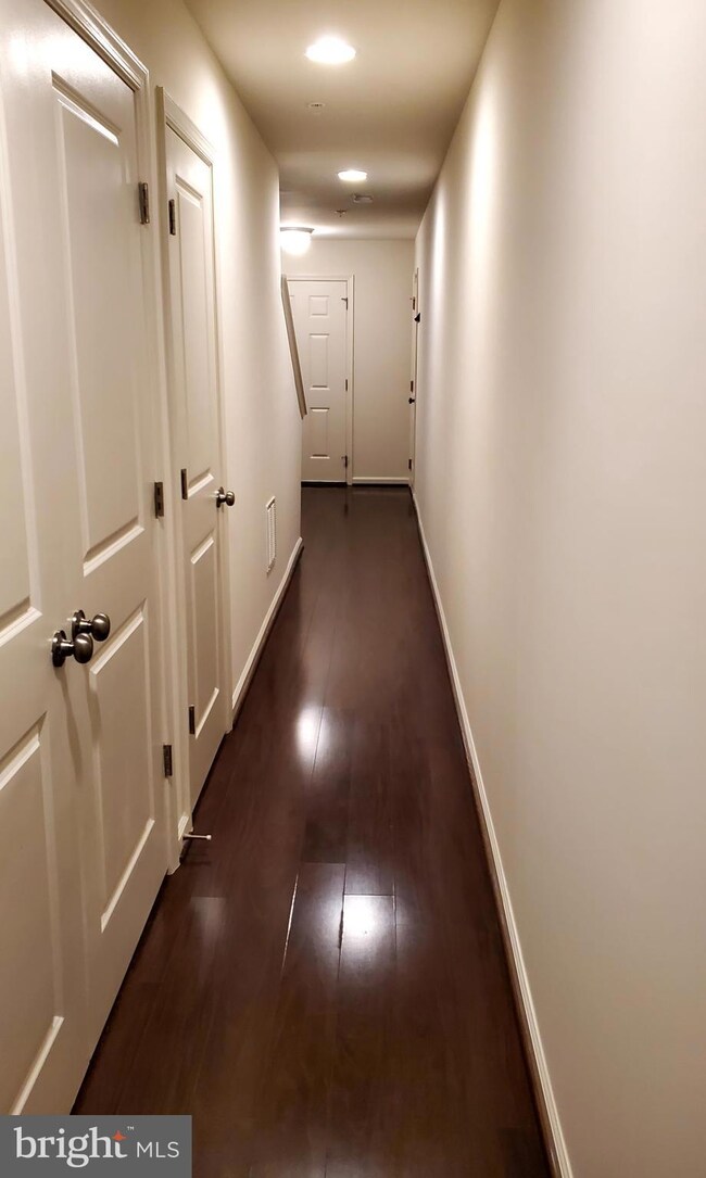 22519 Phillips St, Clarksburg, MD 20871 - photo 3