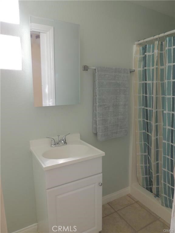 2041 E Piru St, Compton, CA 90222 - photo 6