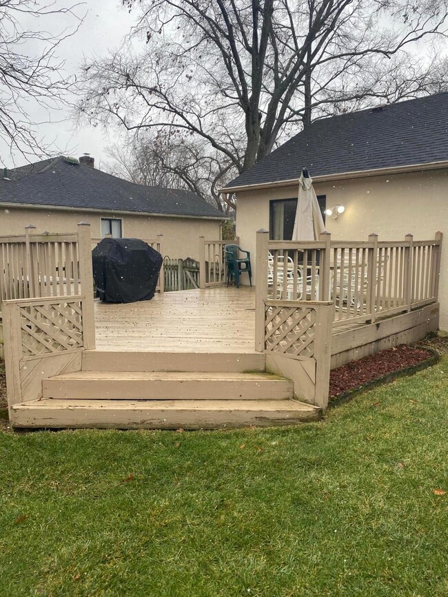 2182 Sawbury Blvd, Columbus, OH 43235 - photo 2