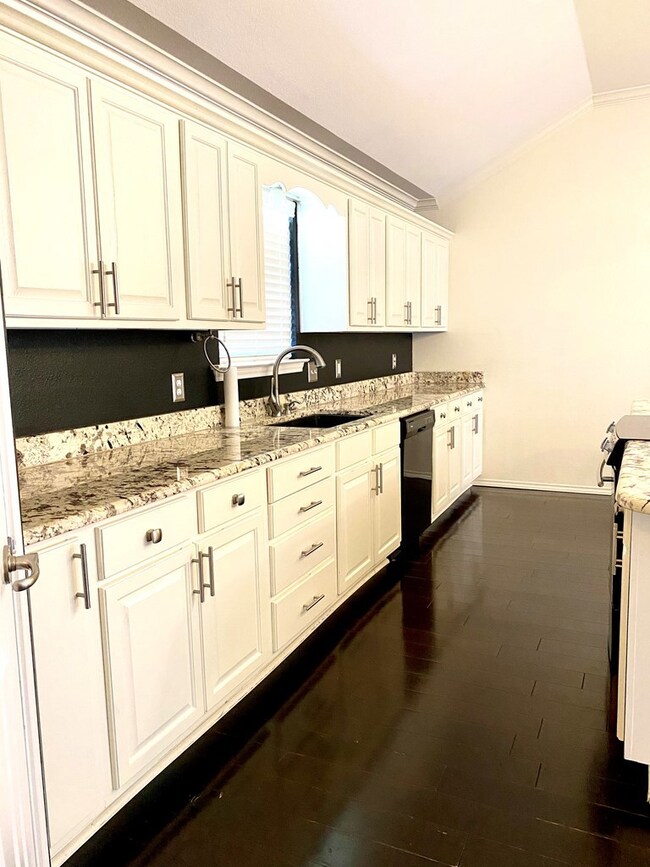 8765 Vassar, Odessa, TX 79765 - photo 4