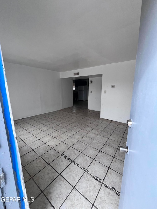 813 Elmwood Ct unit A, El Paso, TX 79932 - photo 2