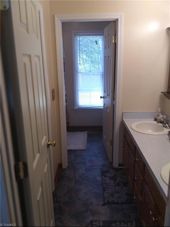 2105 King Ct, Asheboro, NC 27203 - photo 6