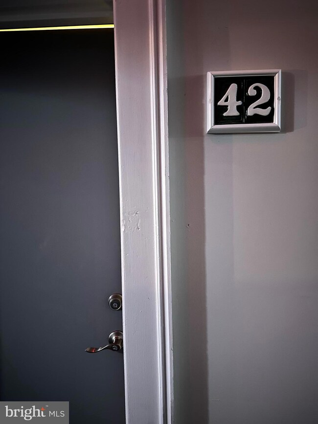 4629 E Thompson St unit 42, Philadelphia, PA 19137 - photo 2