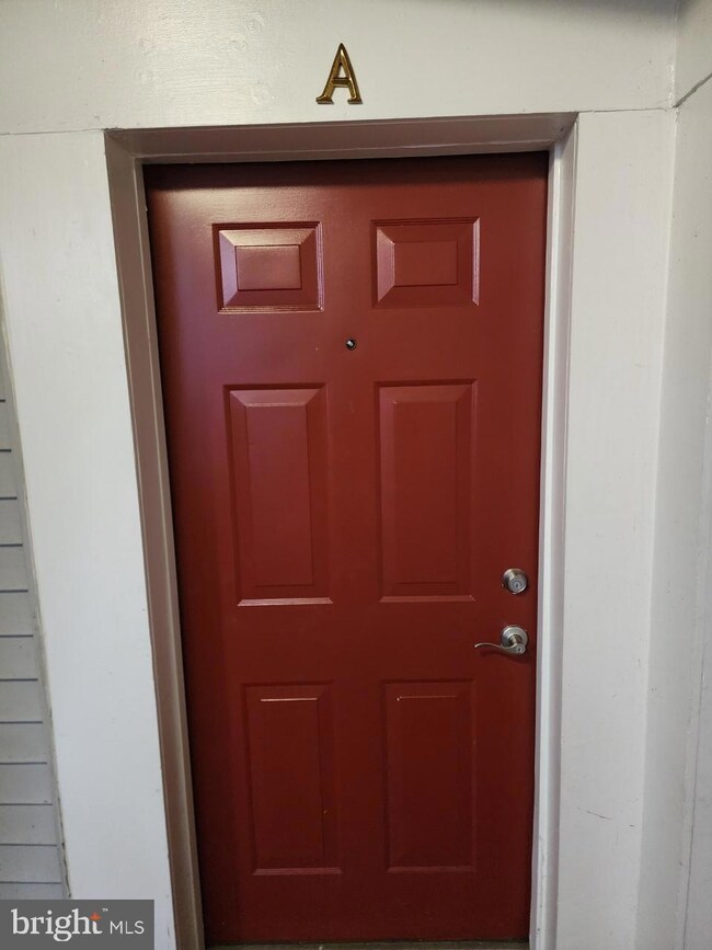 24 Deer Run Ct unit A, Halethorpe, MD 21227 - photo 2