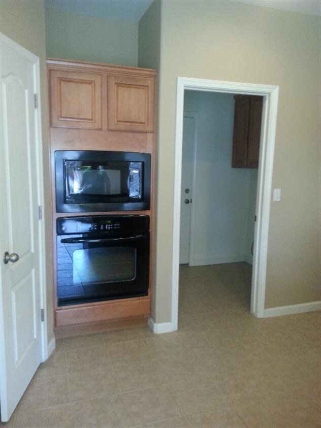 3136 N Mckelvey Ave, Fresno, CA 93727 - photo 6