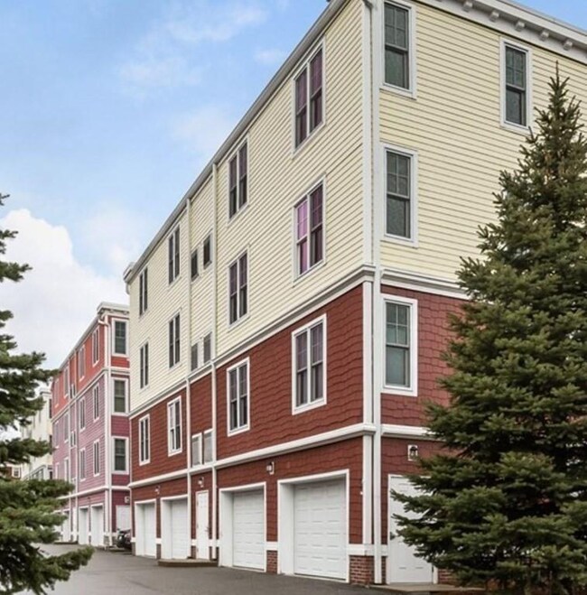 4040 Washington St unit 2, Roslindale, MA 02131 - photo 2