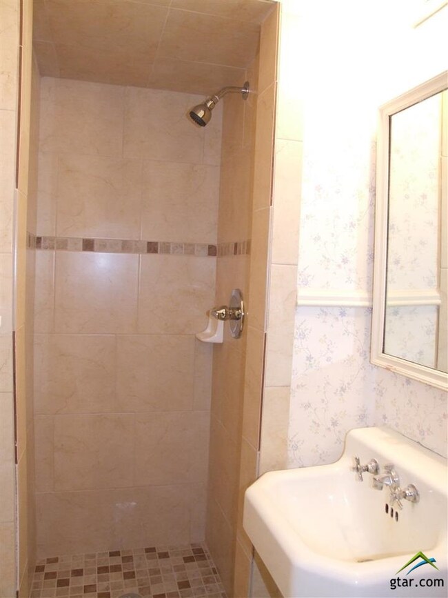 1305 Sunset Dr, Tyler, TX 75701 - photo 3