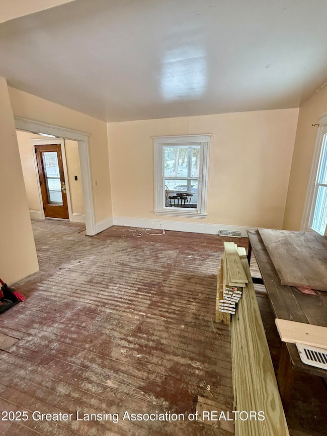 231 Rockwell St, Jackson, MI 49203 - photo 2