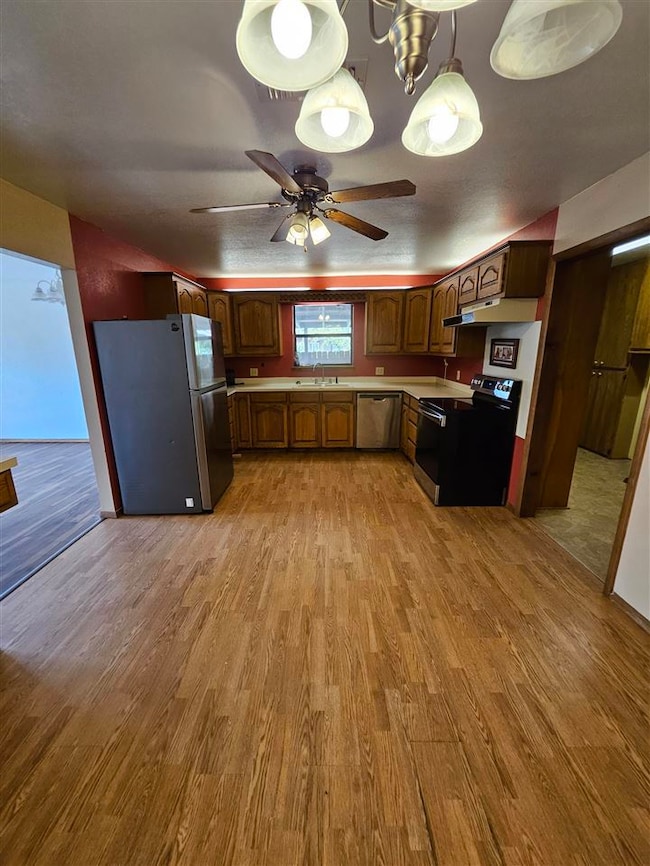 122 W Cafky St, Tipton, OK 73570 - photo 6